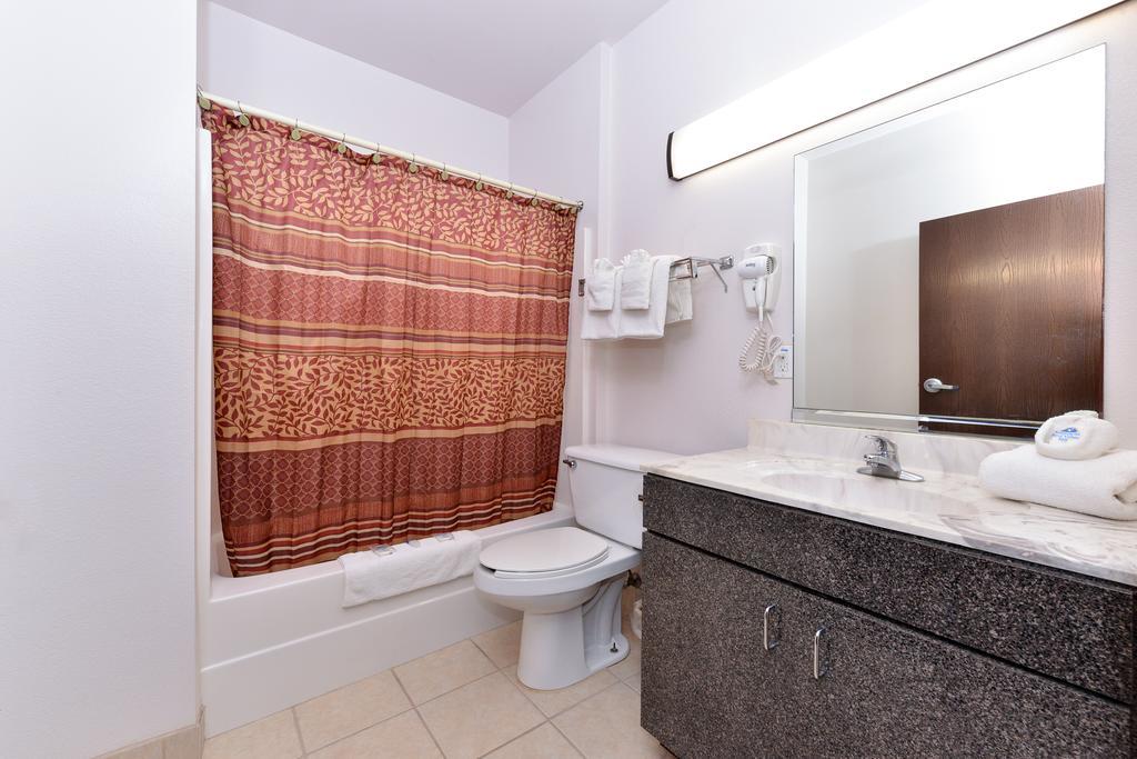 Americas Best Value Inn Somerville Texas Bilik gambar