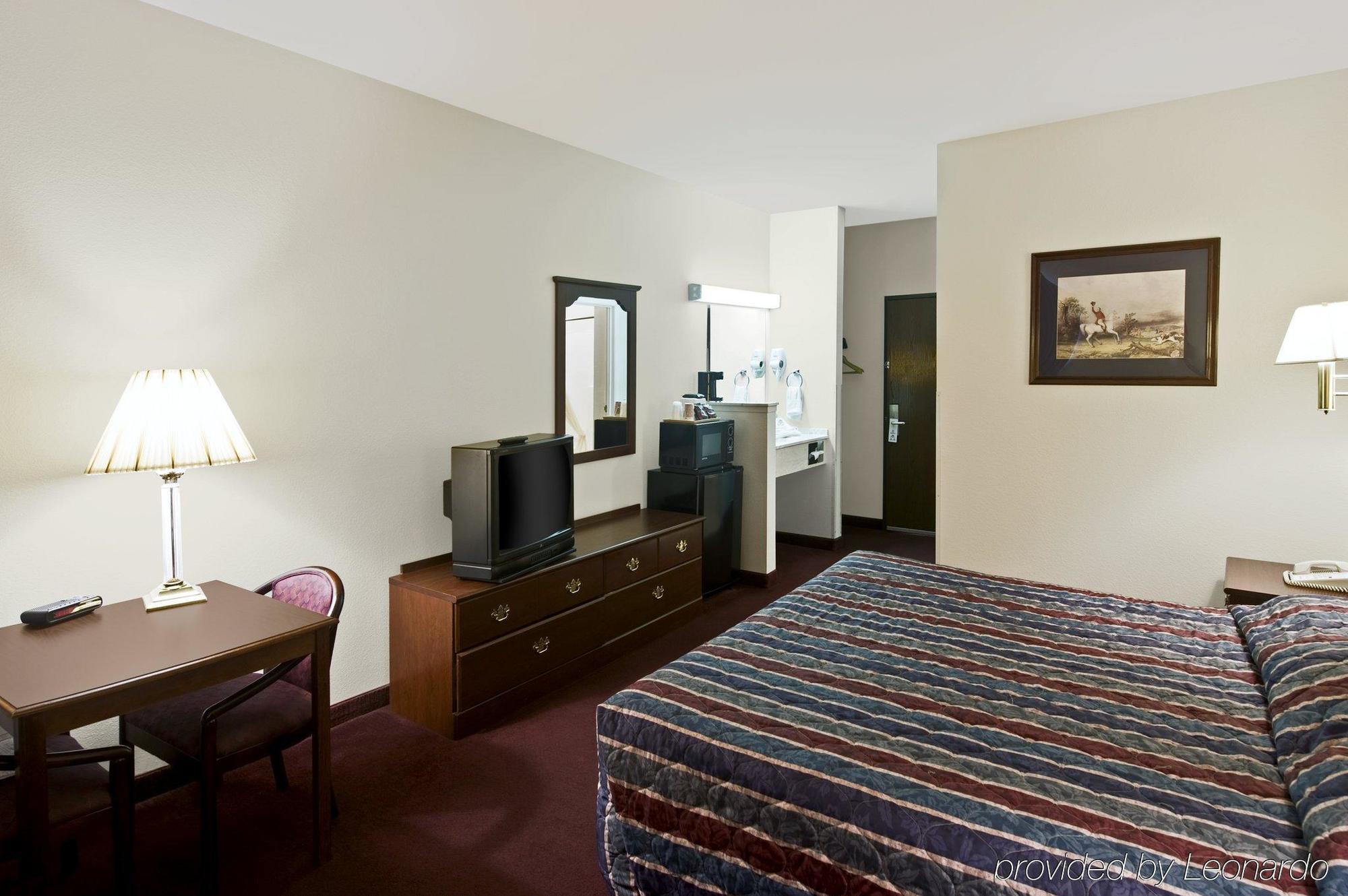 Americas Best Value Inn Somerville Texas Bilik gambar